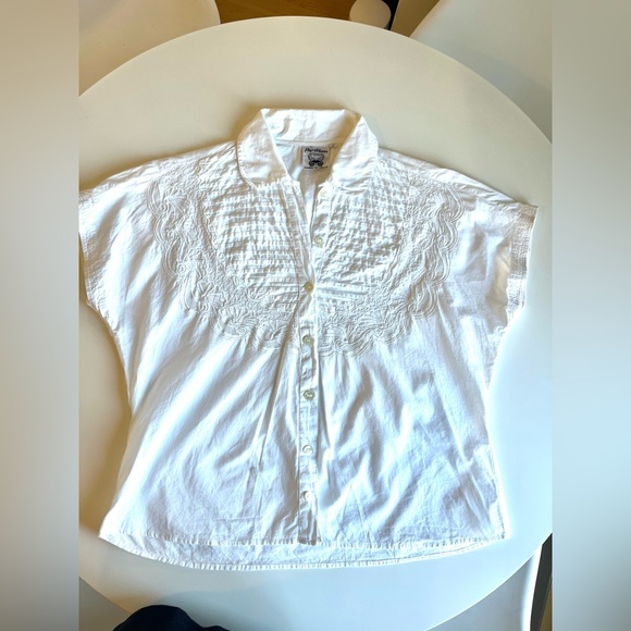 White Embroidered Button-Up Blouse - Picture 4 of 5